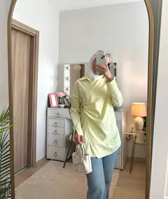 قميص بتفاصيل وربط جانبي