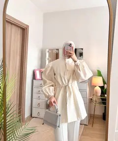 جاكيت بأزرار وتفاصيل لؤلؤ