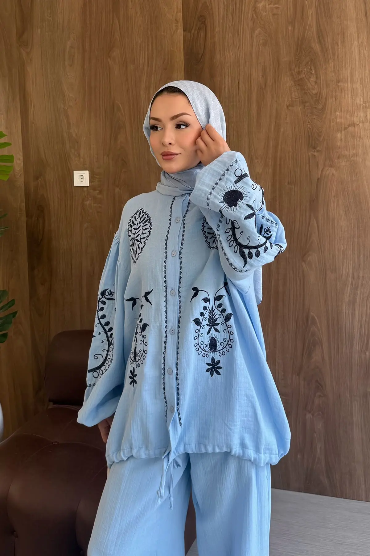 NAZENİN TAKIM