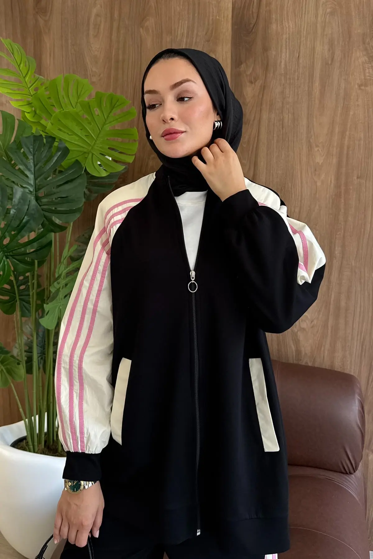 طقم رياضي مئلم