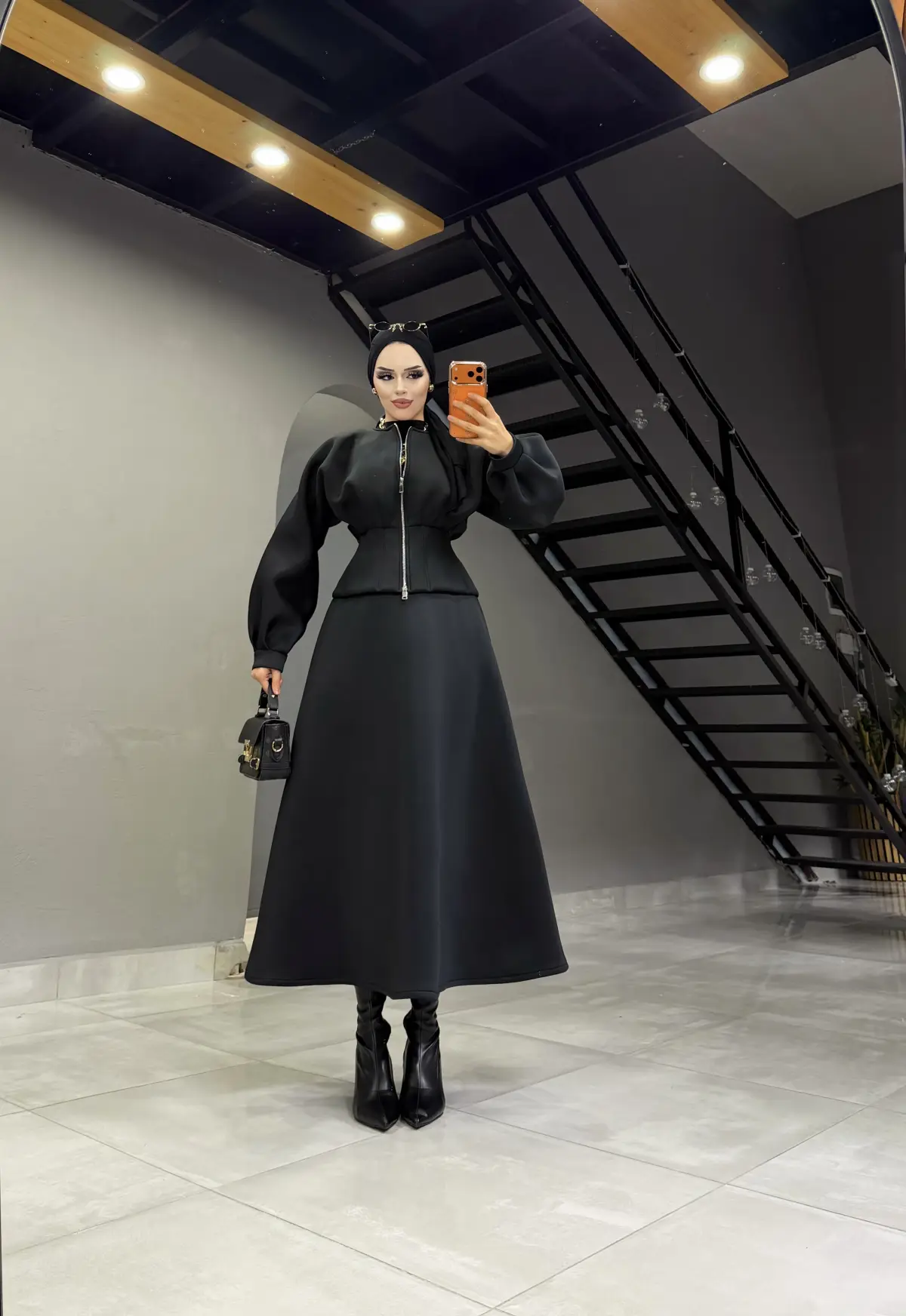 بتنورة طقم سكوبا