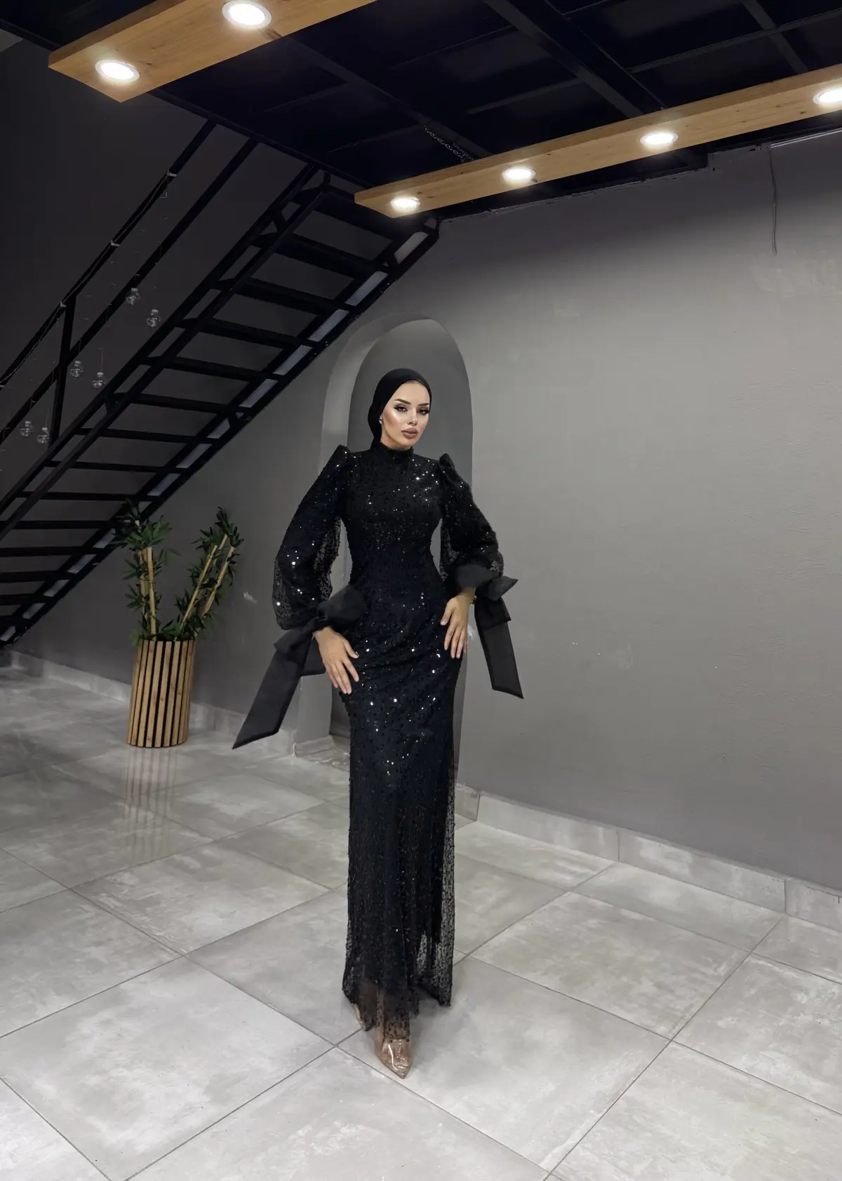 IŞILTILI SİNDİ ABİYE SİYAH
