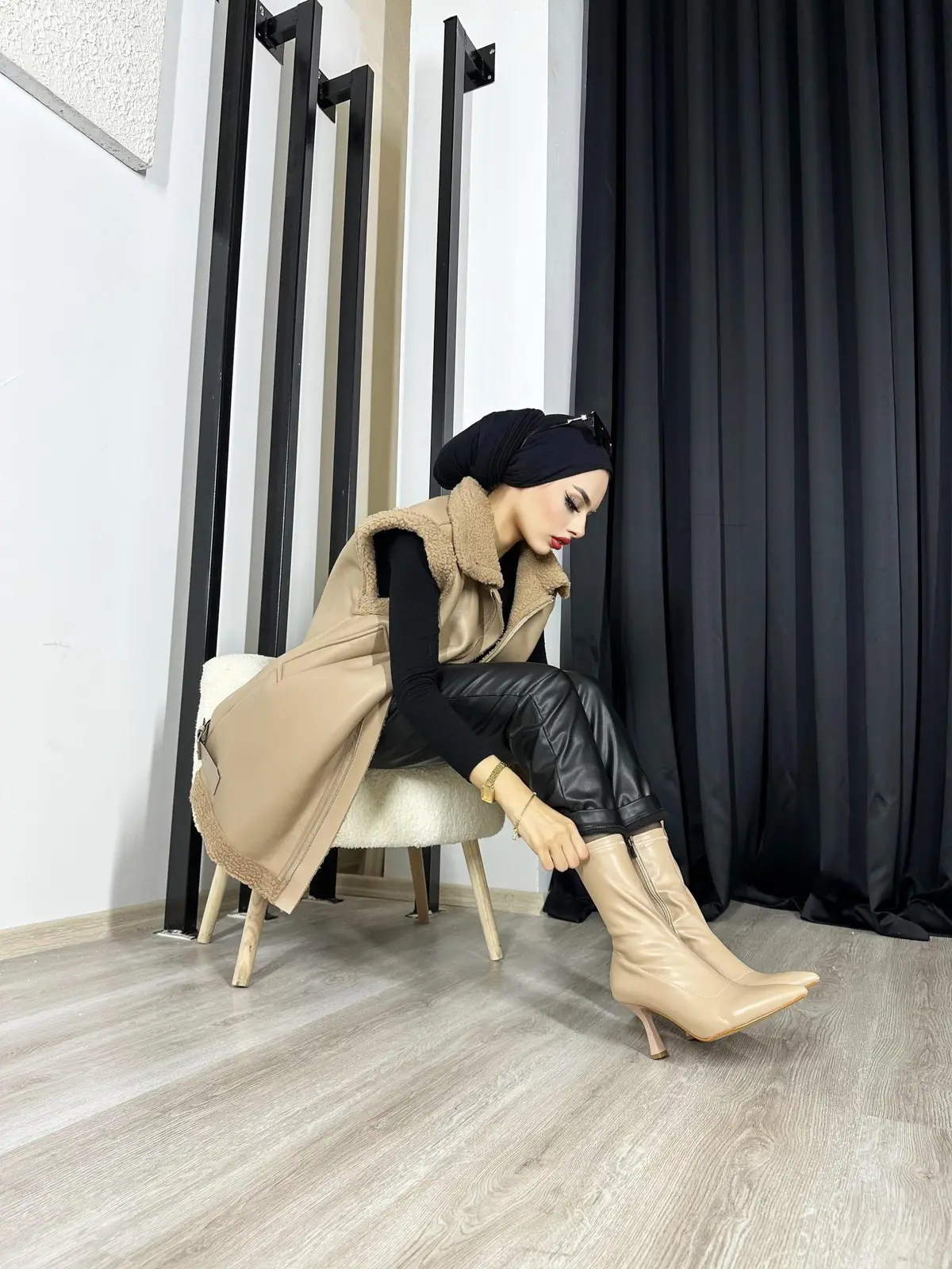 حذاء لاديا مدببة مقدمة مدببة كعب